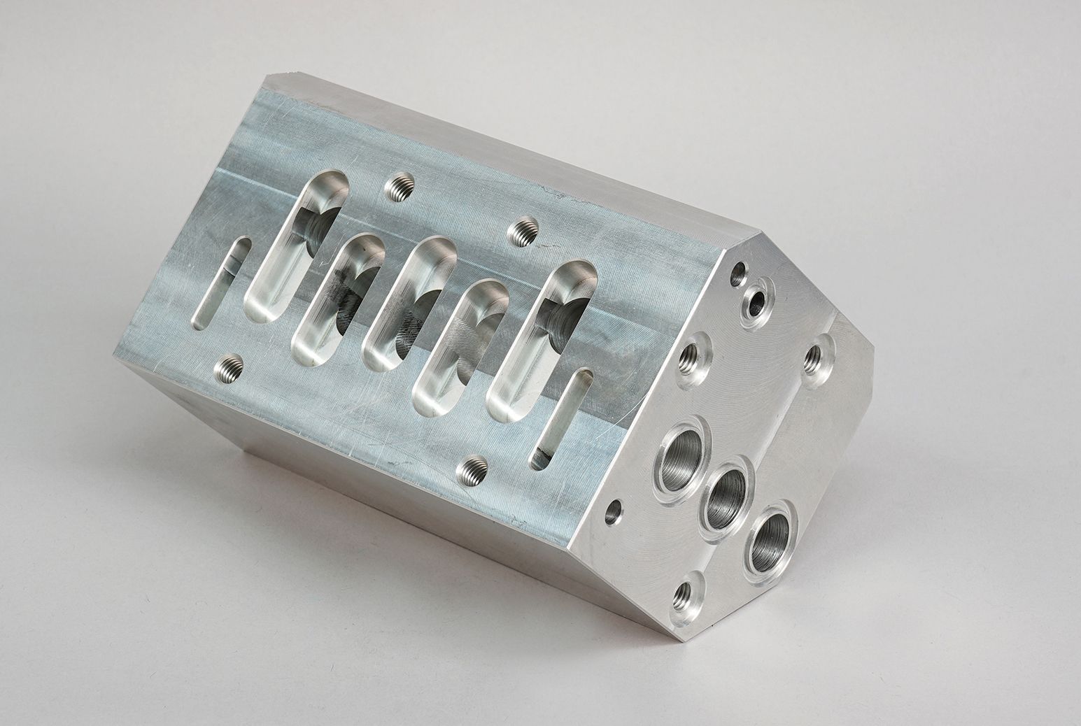 Manifold block 